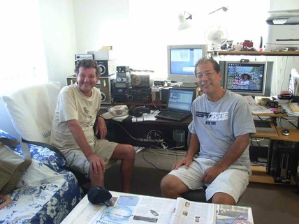 Tets AH7C's shack in 2009